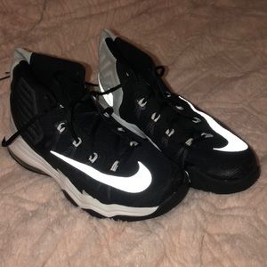 Nike air max audacity basketball shoes